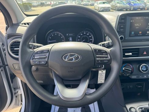 Used 2020 Hyundai Kona SE w/ Cargo Package image 25