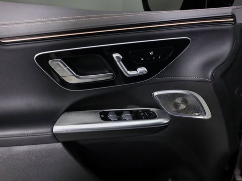 Used 2023 Mercedes-Benz EQE 500 4MATIC SUV image 9