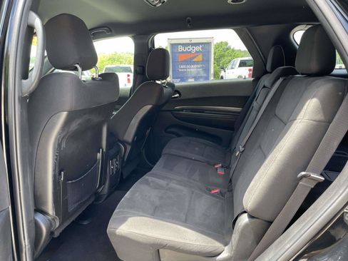 Used 2023 Dodge Durango GT RWD image 3