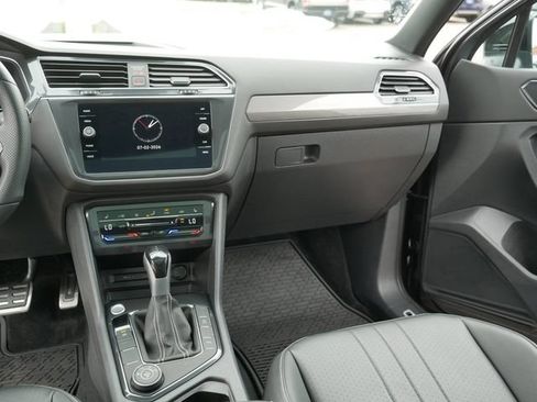Used 2023 Volkswagen Tiguan SE R-Line AWD/4WD image 23