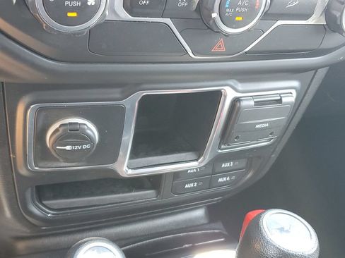 Used 2019 Jeep Wrangler Unlimited Sport AWD/4WD image 27