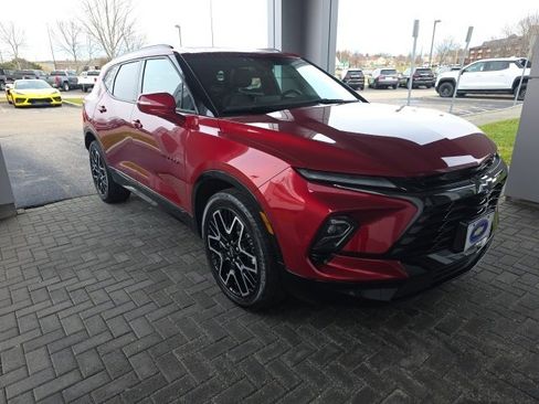 Used 2023 Chevrolet Blazer RS w/ Driver Confidence II Package image 5