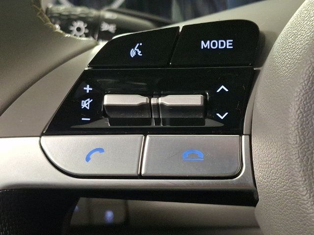Used 2023 Hyundai Elantra SEL w/ Convenience Package FWD image 21