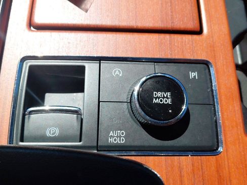 Used 2024 Lincoln Navigator Premiere AWD/4WD image 37