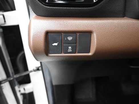 Used 2024 Honda Pilot Elite image 8