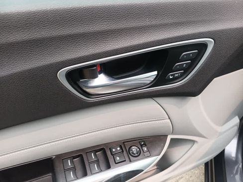 Used 2019 Acura TLX FWD image 18
