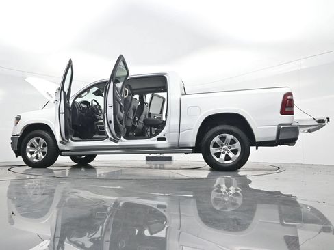 Used 2022 RAM 1500 Laramie AWD/4WD image 43