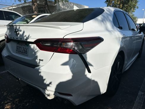 Used 2023 Toyota Camry SE w/ Convenience Package FWD image 4