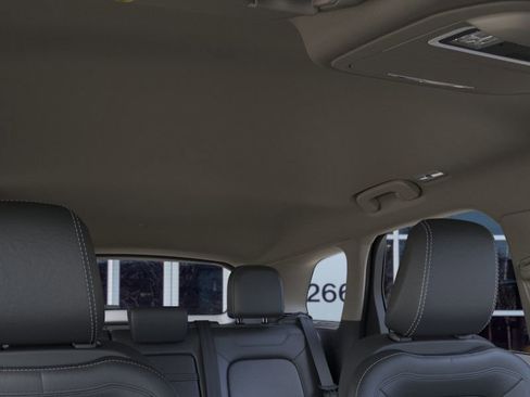 New 2025 Lincoln Corsair AWD w/ Equipment Group 101A image 22