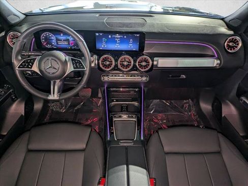 Used 2025 Mercedes-Benz GLB 250 4MATIC image 18