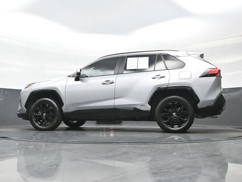 Used 2024 Toyota RAV4 SE AWD/4WD image 29
