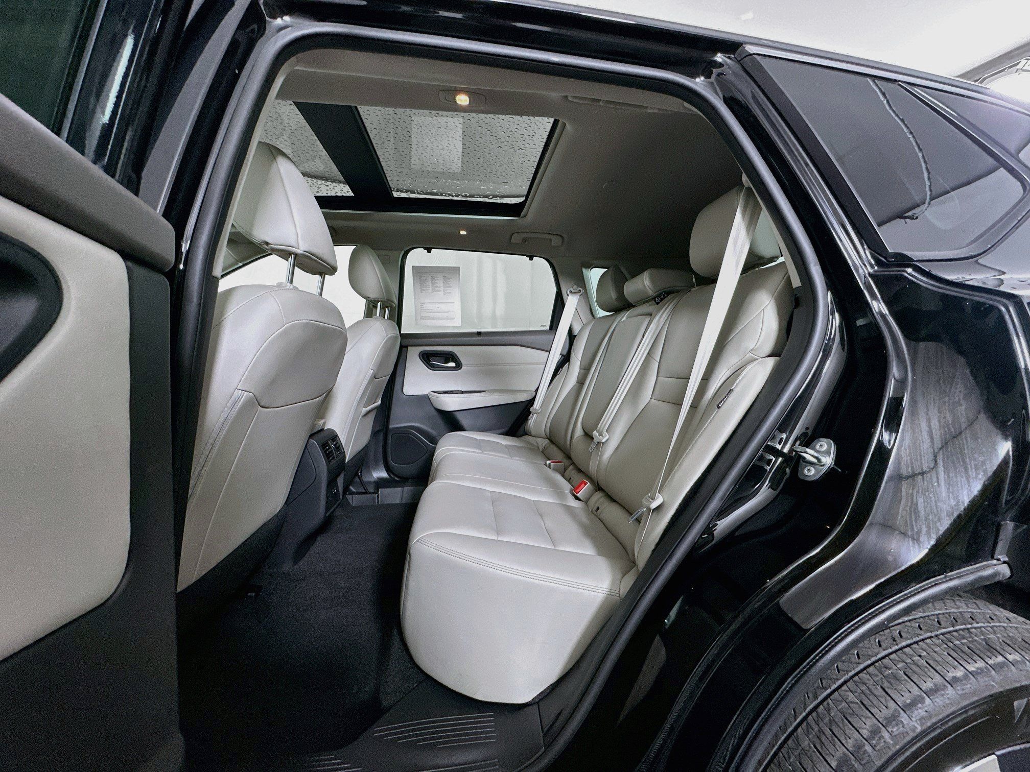 Used 2023 Nissan Rogue SL w/ SL Premium Package FWD image 30