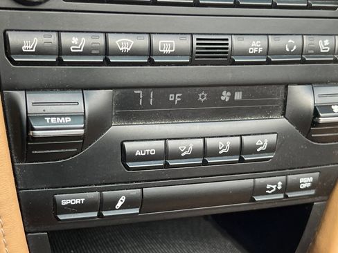 Used 2009 Porsche 911 Carrera S image 24