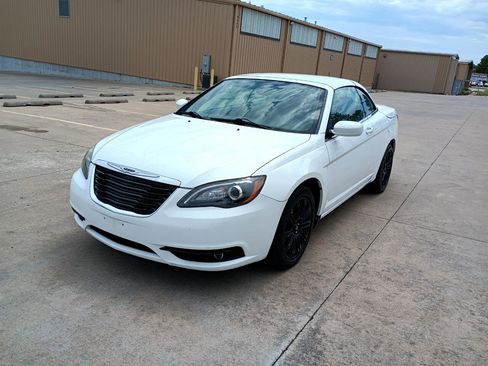 Used 2013 Chrysler 200 S image 7
