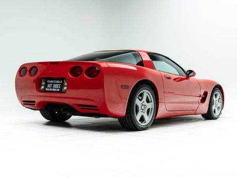 Used 1999 Chevrolet Corvette Coupe w/ Performance Handling Pkg image 12