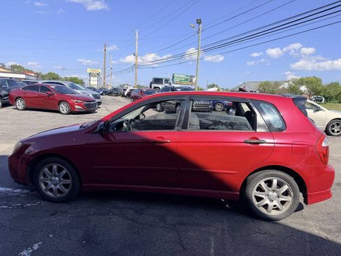 Used 2006 Kia Spectra5 FWD image 3