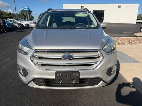 Used 2018 Ford Escape SE FWD image 3