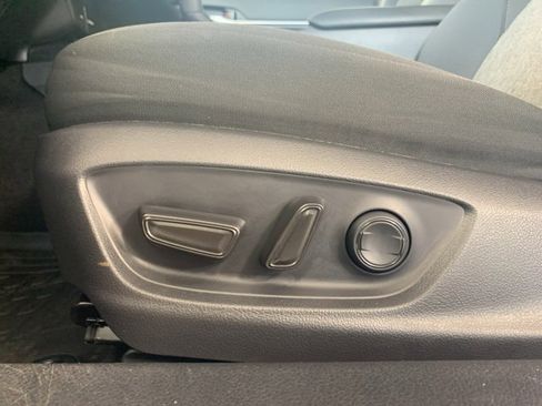 Used 2020 Toyota Camry LE image 22