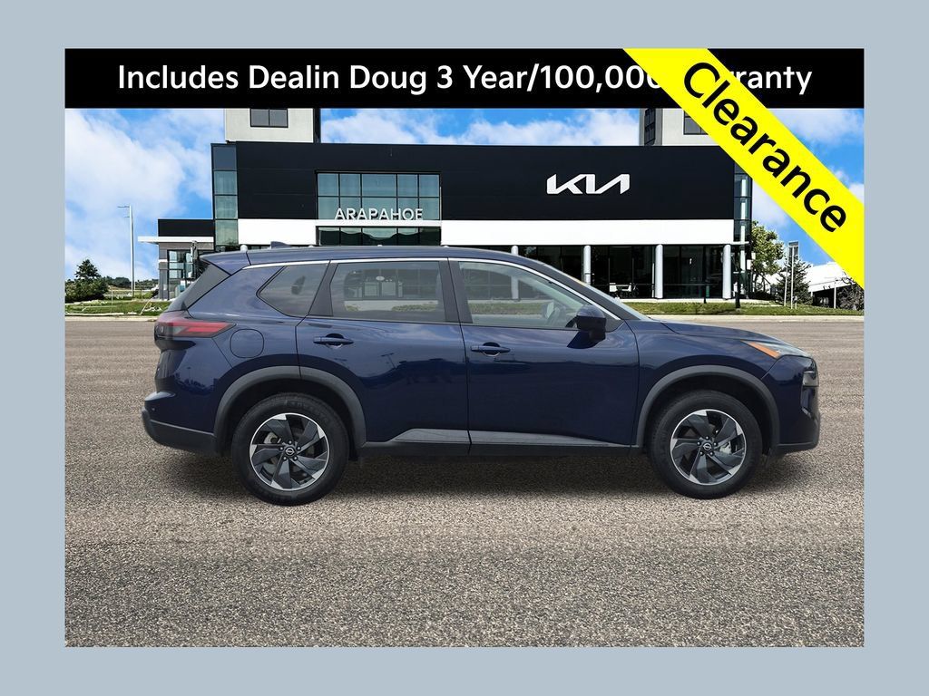 Used 2025 Nissan Rogue SV AWD/4WD image 1