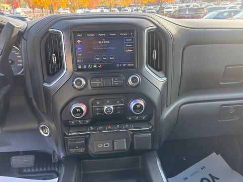Used 2021 GMC Sierra 1500 AT4 image 17