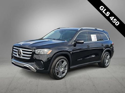Used 2024 Mercedes-Benz GLS 450 4MATIC image 4