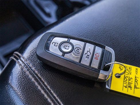 Used 2023 Ford F250 Lariat w/ Chrome Package image 37