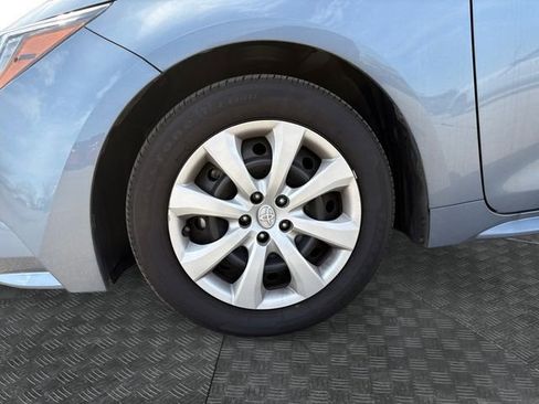 Used 2025 Toyota Corolla LE FWD image 13