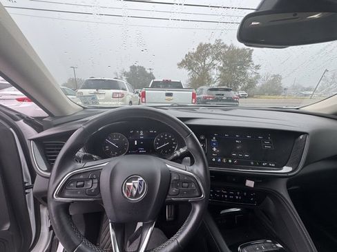 Used 2022 Buick Envision Essence w/ Sport Touring Package image 6