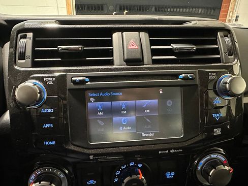 Used 2019 Toyota 4Runner TRD Off-Road Premium image 39