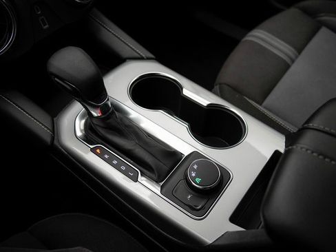 Used 2025 Chevrolet Blazer LT image 30