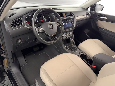 Used 2019 Volkswagen Tiguan SE FWD image 4