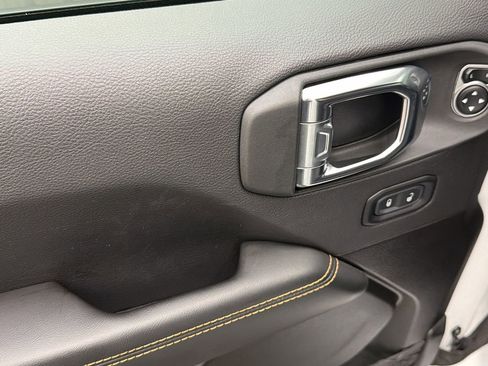 Used 2025 Jeep Wrangler Unlimited Sahara w/ Safety Group image 31