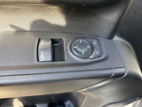 Used 2022 GMC Sierra 2500 Pro w/ Convenience Package image 11