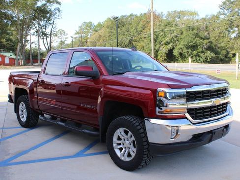 Used 2018 Chevrolet Silverado 1500 LT w/ All Star Edition image 6