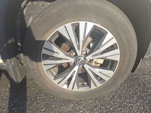 Certified 2023 Nissan Rogue SV w/ SV Premium B Package image 11