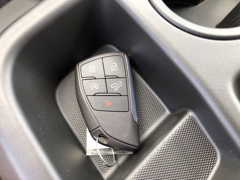 New 2025 GMC Sierra 1500 Elevation image 51