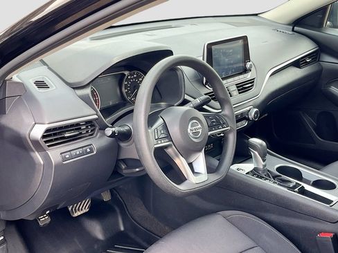 Used 2022 Nissan Altima 2.5 SV FWD image 9