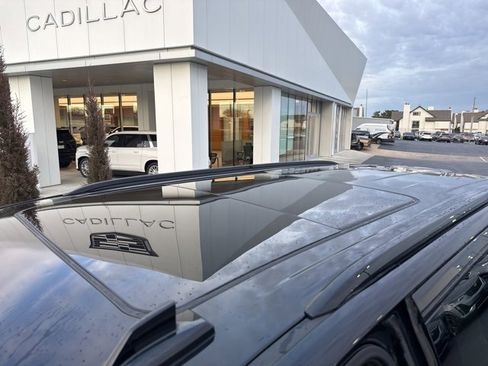 Used 2023 Cadillac Escalade Sport w/ LPO, ONYX Package image 12