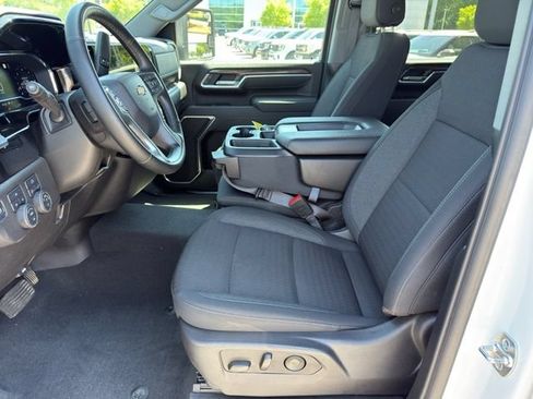 Used 2025 Chevrolet Silverado 2500 LT w/ Convenience Package AWD/4WD image 15