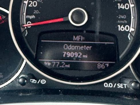 Used 2019 Volkswagen Beetle 2.0T SE image 12