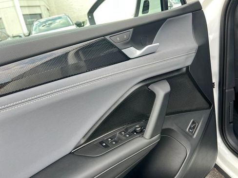 New 2025 Volkswagen Tiguan SE AWD/4WD image 14