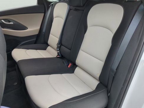 Used 2018 Hyundai Elantra GT w/ Style Package 02 image 20