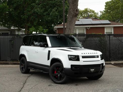 Used 2024 Land Rover Defender 110 S AWD/4WD image 32