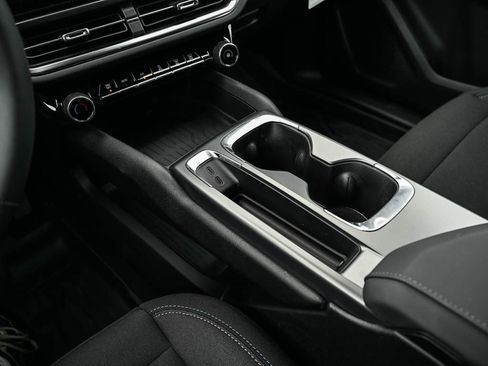 New 2026 Chevrolet Equinox EV LT image 25