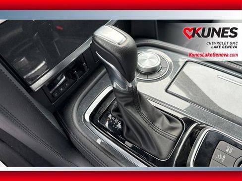 Used 2022 Nissan Armada SV w/ SV Appearance Package AWD/4WD image 27