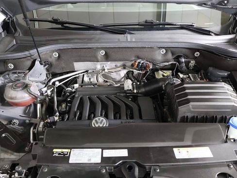 Used 2023 Volkswagen Atlas Cross Sport SE w/ Panoramic Sunroof Package image 22