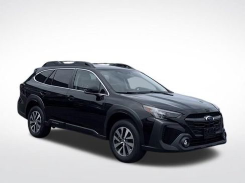 Used 2024 Subaru Outback Premium AWD/4WD image 4