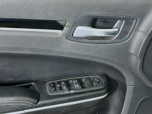 Used 2022 Chrysler 300 S image 15