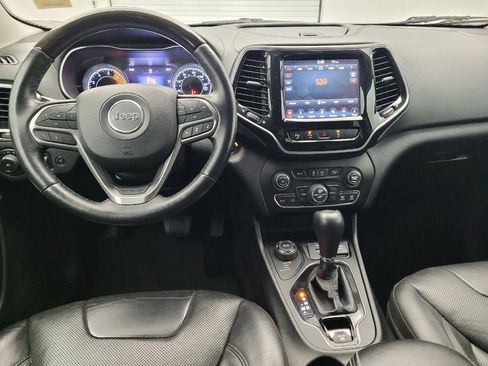 Used 2019 Jeep Cherokee Overland w/ Technology Group AWD/4WD image 22