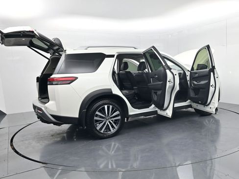 Used 2022 Nissan Pathfinder Platinum w/ Cargo Package AWD/4WD image 77